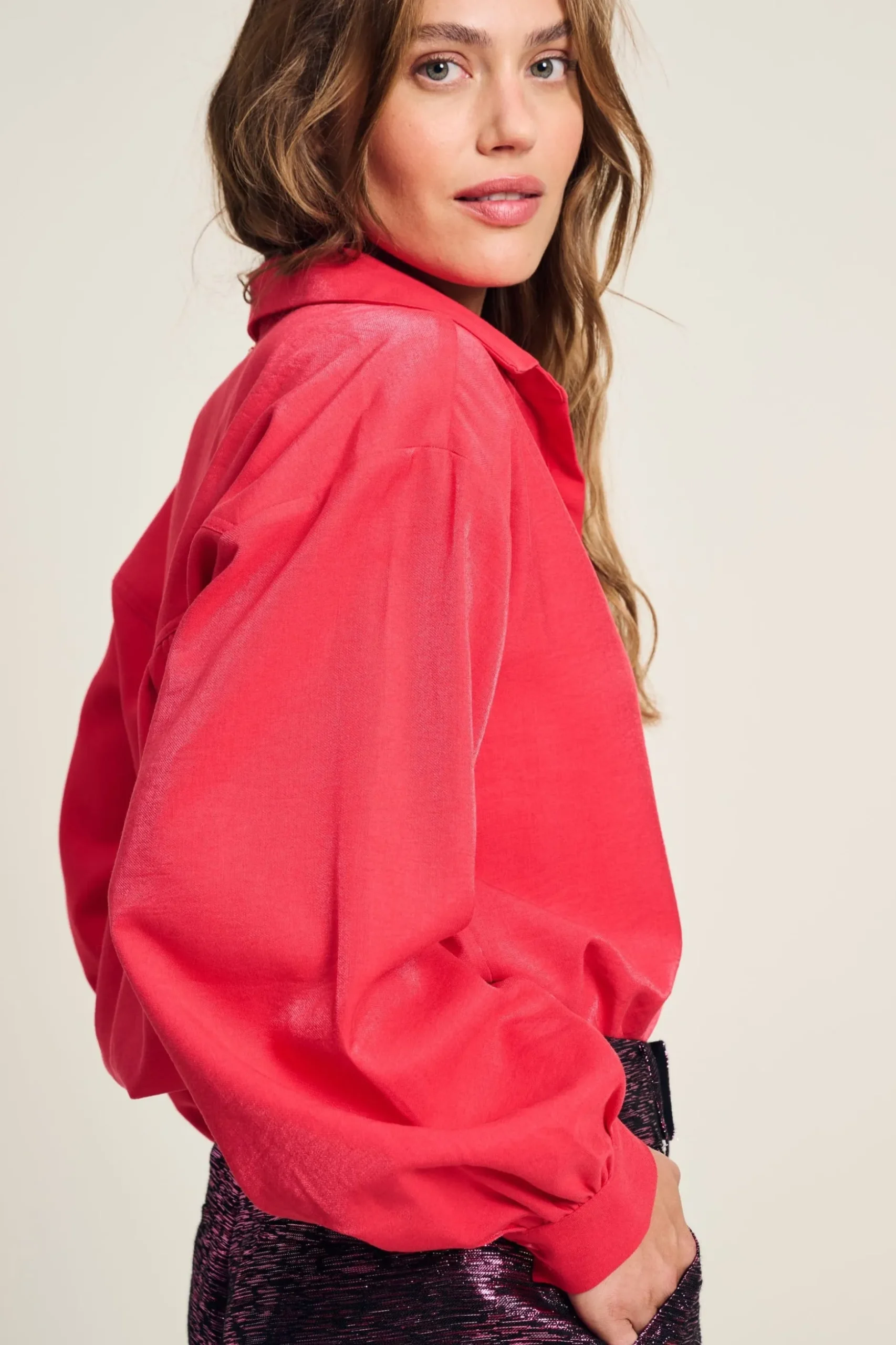 blouse_violet_shimmer_vibrant_pink_0.webp POM Amsterdam BLOUSE Violet | Blouses