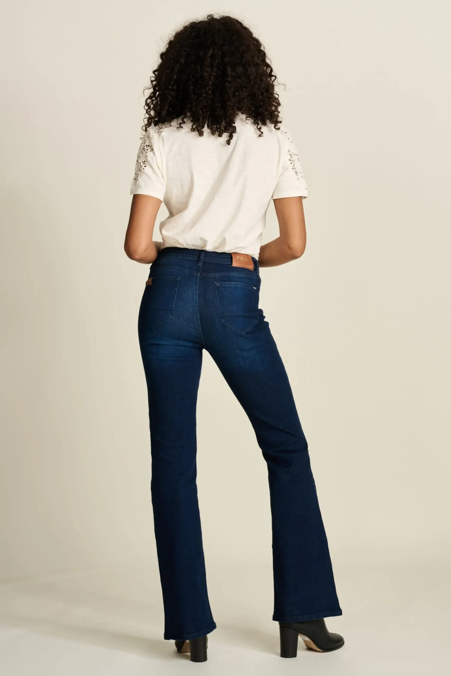 jeans_esmee_flare_dark_blue_4.webp POM Amsterdam JEANS Esmee Flare | Jeans | Broeken