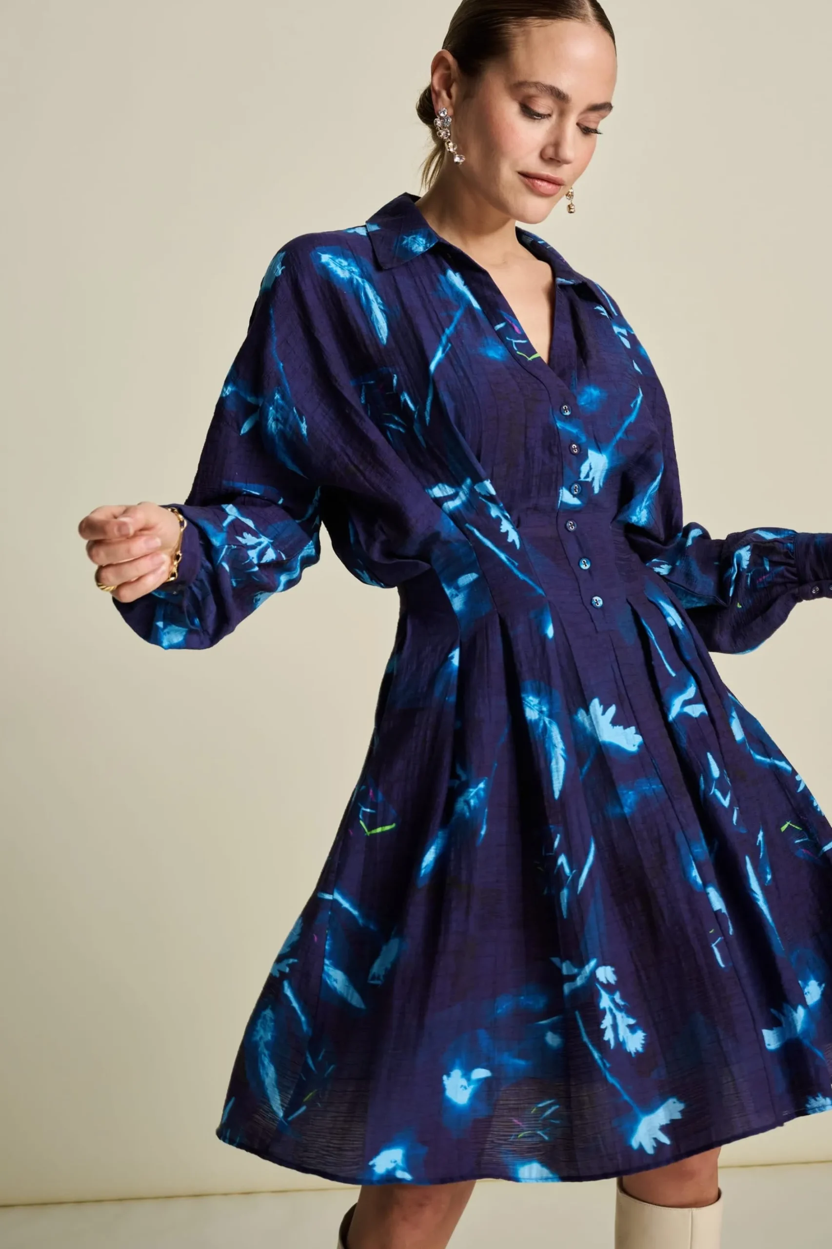 jurk_feathers_and_floral_0.webp POM Amsterdam JURK | Jurken