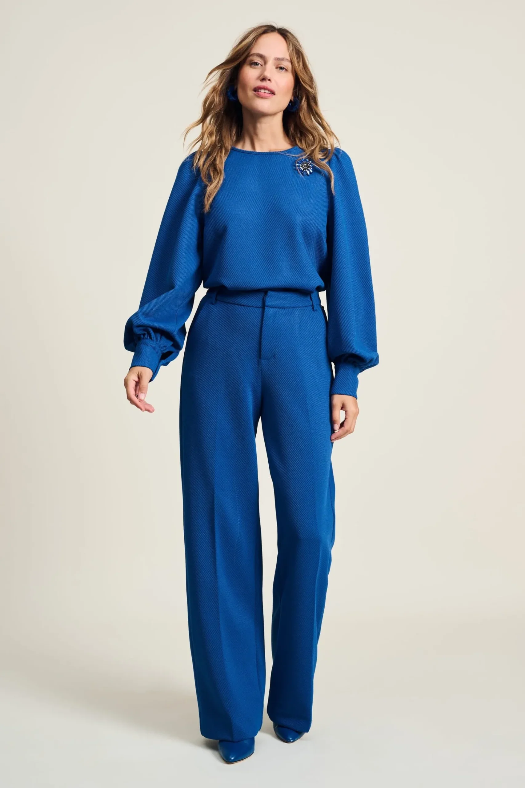 top_mid_blue_3.webp POM Amsterdam TOP | Tops & Turtlenecks