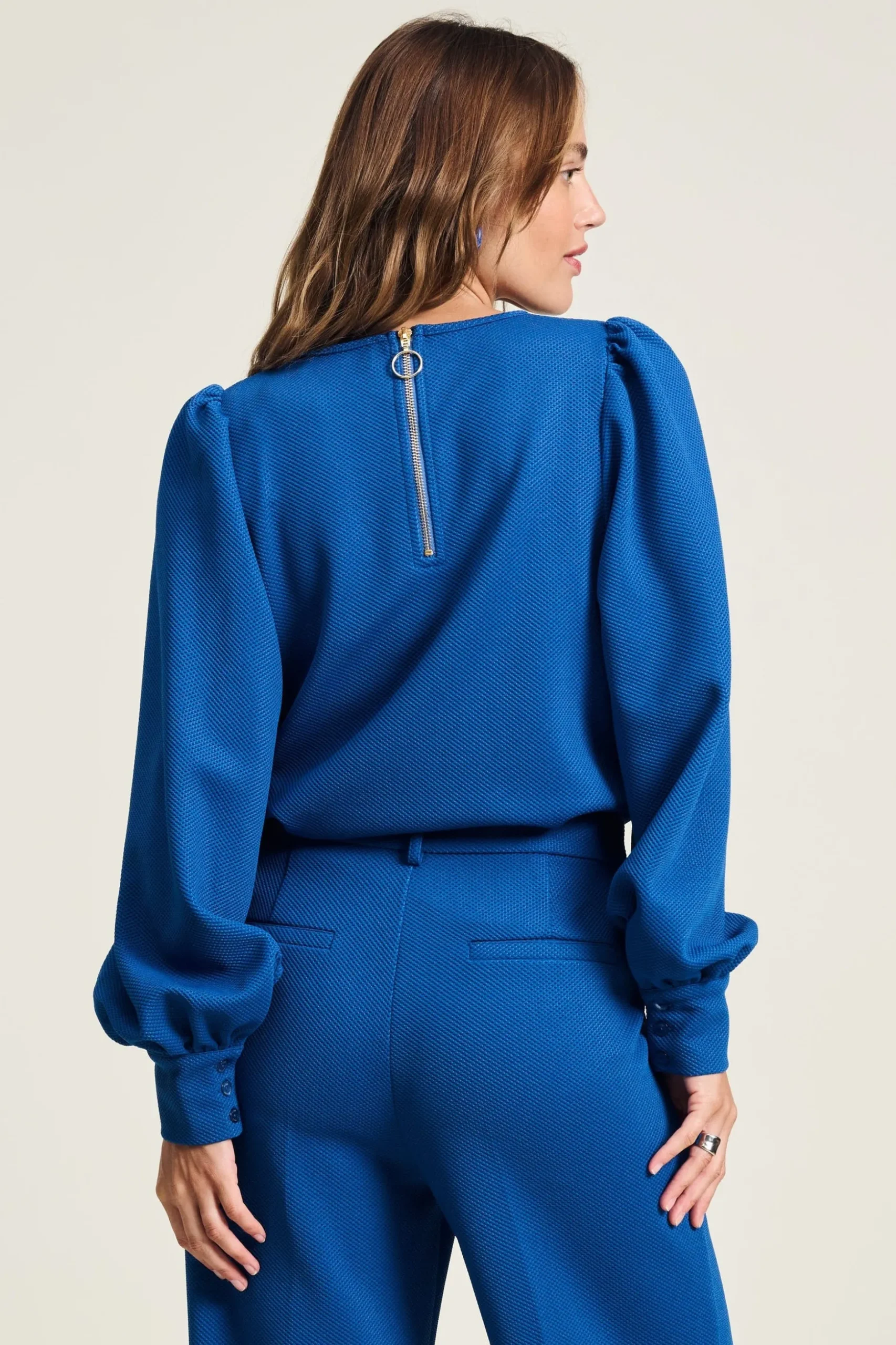 top_mid_blue_5.webp POM Amsterdam TOP | Tops & Turtlenecks