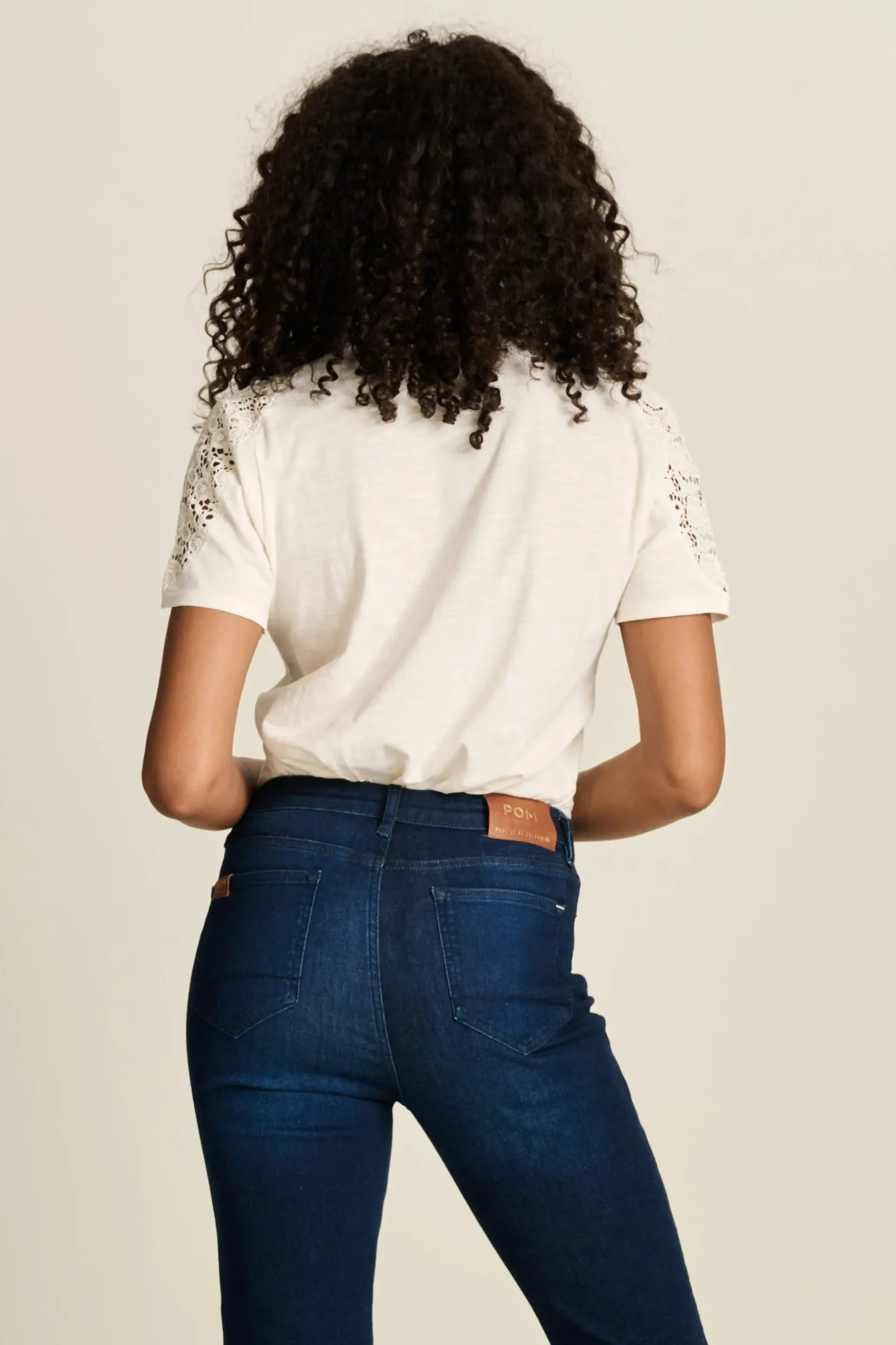 tshirt_ellen_ecru_3.webp POM Amsterdam TSHIRT Ellen | Tops & Turtlenecks